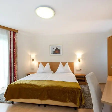 Konukevi Gaestehaus Wrann 3*